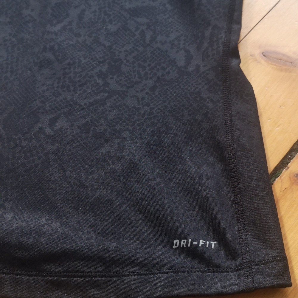 Nike Dri-Fit Fleece-lined Top, L - Picture 8 of 8